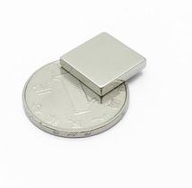 آهن ربا نئودمیوم مربعی 10x10x2