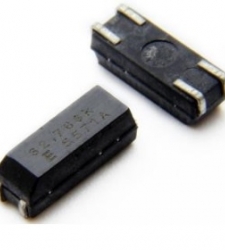 کریستال ساعت 32.768 کیلوهرتز smd ( مدل بدنه مشکی)