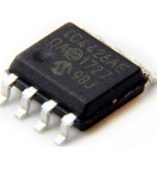 TC4426AEOA smd